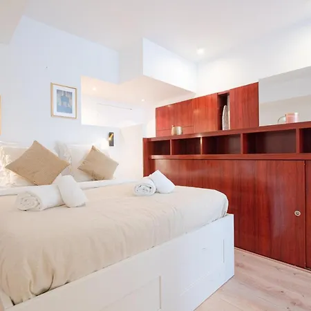 Loft In Apartment Paris