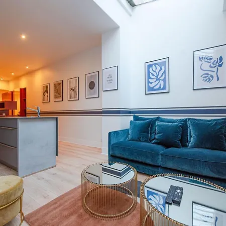 Loft In Apartment *