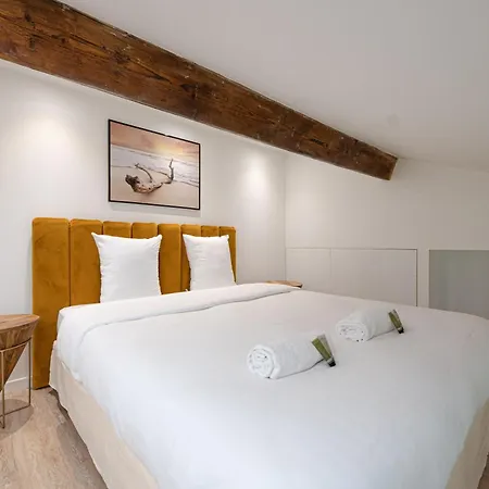 Loft In Apartment Paris